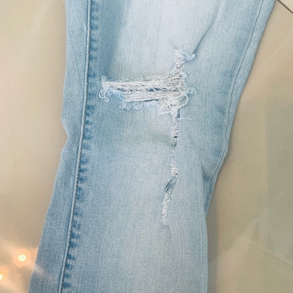 Target Universal thread size 4 / 27R light wash jean distressed denim pants - Picture 7 of 8